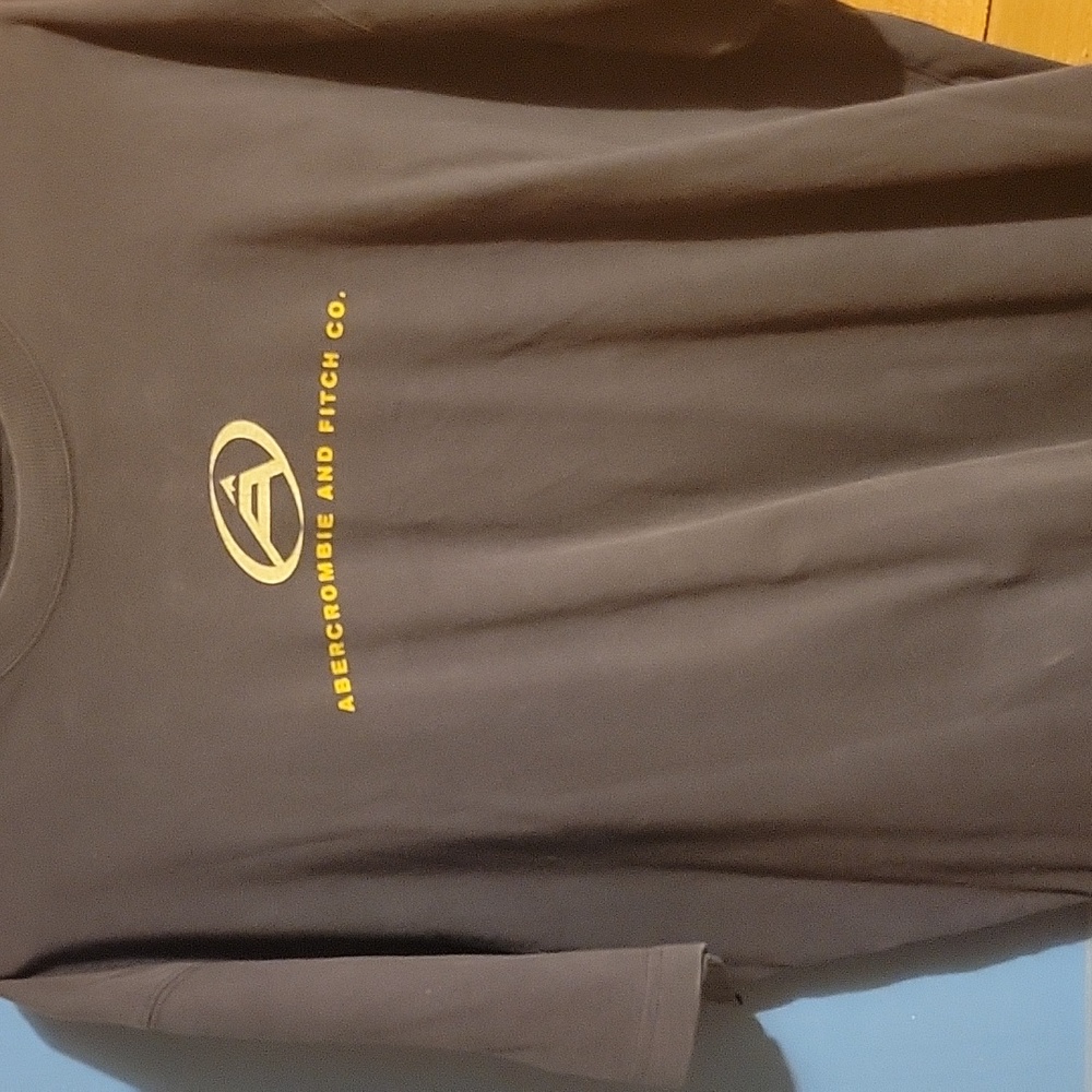 Abercrombie & Fitch Tee